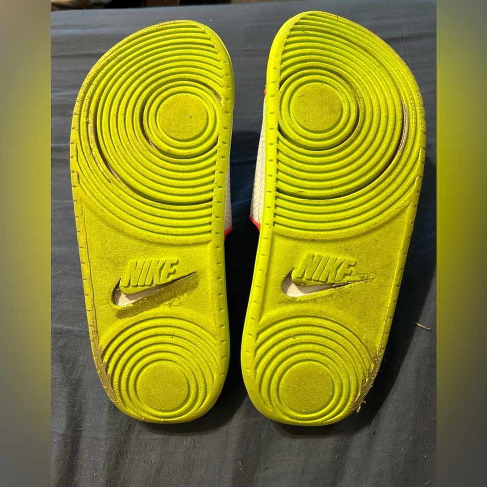 Nike Slides - Picture 2 of 3